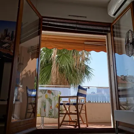 38m2 Avec Balcon En Plein Coeur De Ville * Hyeres